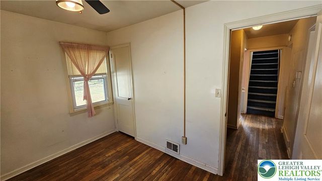 301 Tobias Drive, Hellertown Boro, PA 18055