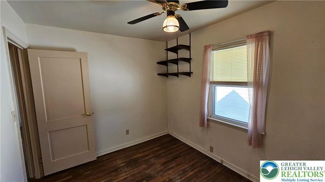 301 Tobias Drive, Hellertown Boro, PA 18055