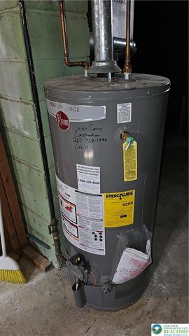 301 Tobias Drive, Hellertown Boro, PA 18055