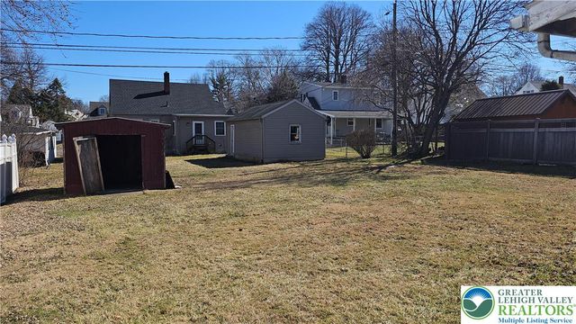 301 Tobias Drive, Hellertown Boro, PA 18055