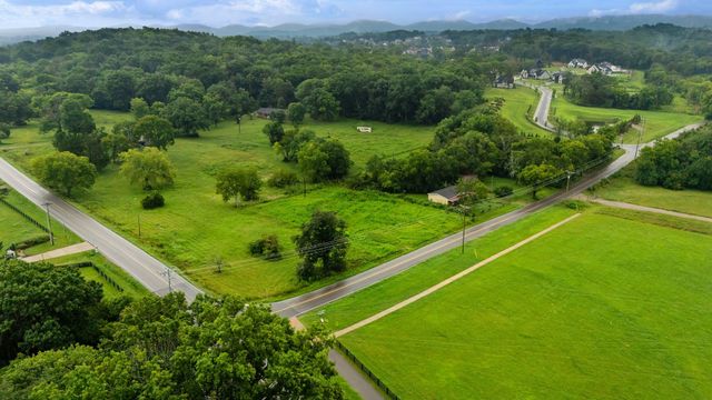 9861 Split Log Rd, Brentwood, TN 37027
