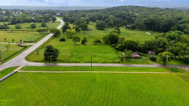9861 Split Log Rd, Brentwood, TN 37027