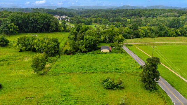 9861 Split Log Rd, Brentwood, TN 37027