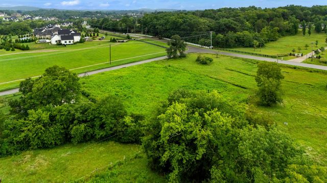 9861 Split Log Rd, Brentwood, TN 37027