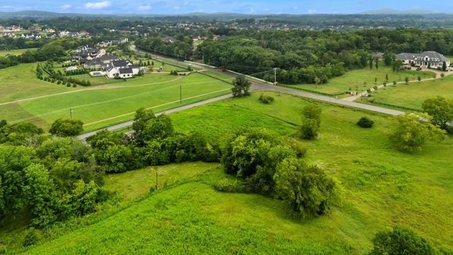 9861 Split Log Rd, Brentwood, TN 37027