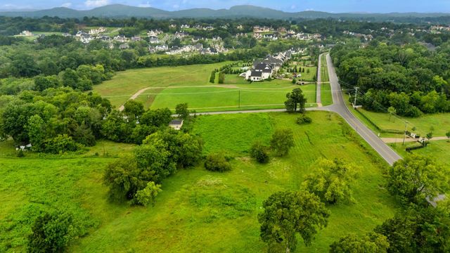 9861 Split Log Rd, Brentwood, TN 37027