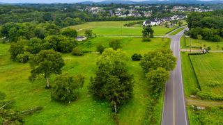 9861 Split Log Rd, Brentwood, TN 37027