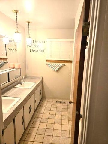 411 Seward Street, Park Forest, IL 60466