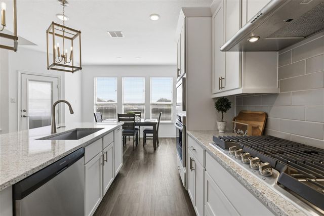 316 Clearlake DR, Hutto, TX 78634