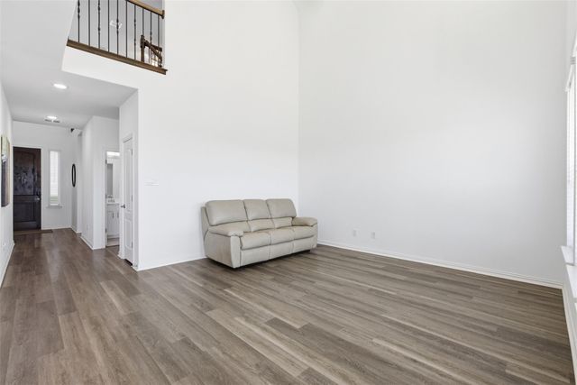 316 Clearlake DR, Hutto, TX 78634