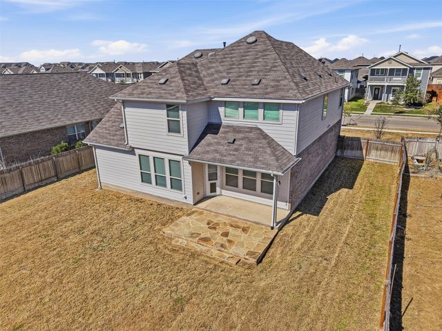 316 Clearlake DR, Hutto, TX 78634
