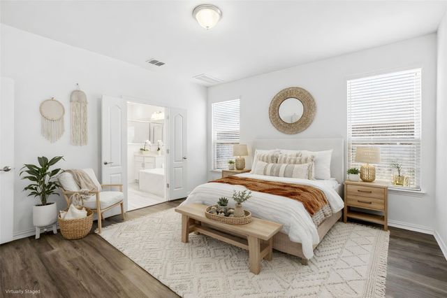 316 Clearlake DR, Hutto, TX 78634