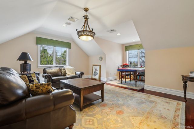 2 Tompkins Court, Nyack, NY 10960