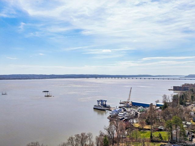 2 Tompkins Court, Nyack, NY 10960