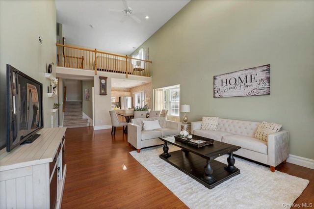 6 Robert Lane, Middle Island, NY 11953