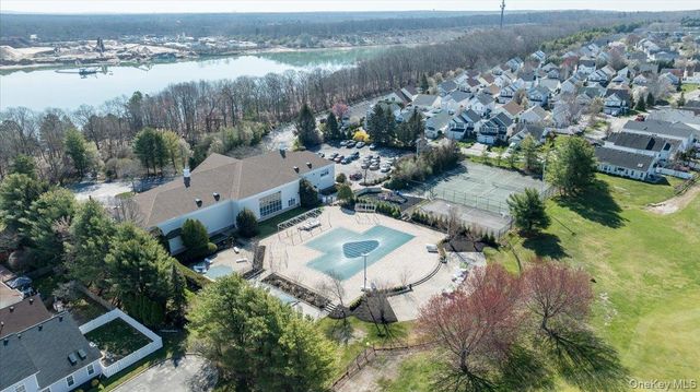 6 Robert Lane, Middle Island, NY 11953