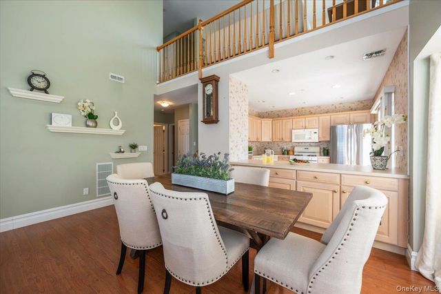 6 Robert Lane, Middle Island, NY 11953