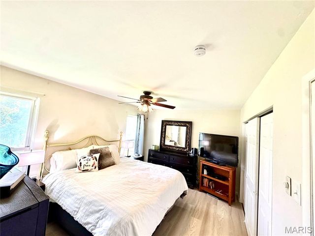 741 Lamplight Lane, Hazelwood, MO 63042