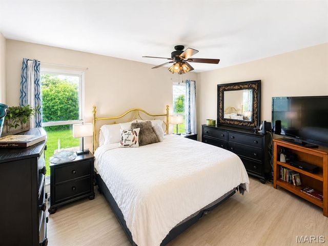 741 Lamplight Lane, Hazelwood, MO 63042