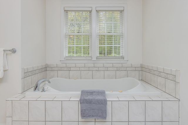 100 Overlook Drive, Groton, MA 01450