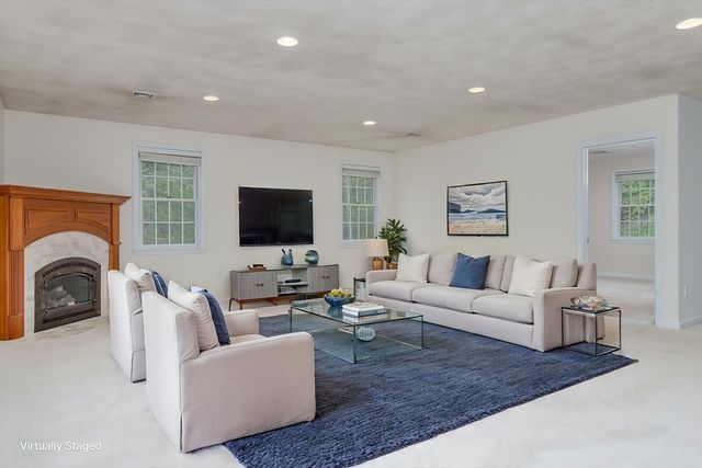100 Overlook Drive, Groton, MA 01450