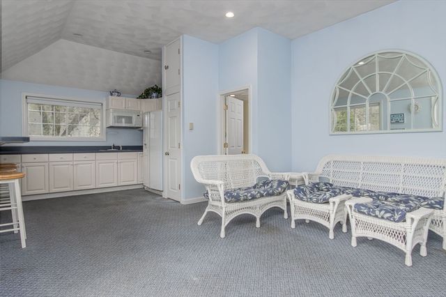 100 Overlook Drive, Groton, MA 01450