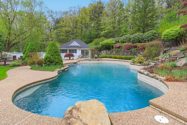 100 Overlook Drive, Groton, MA 01450