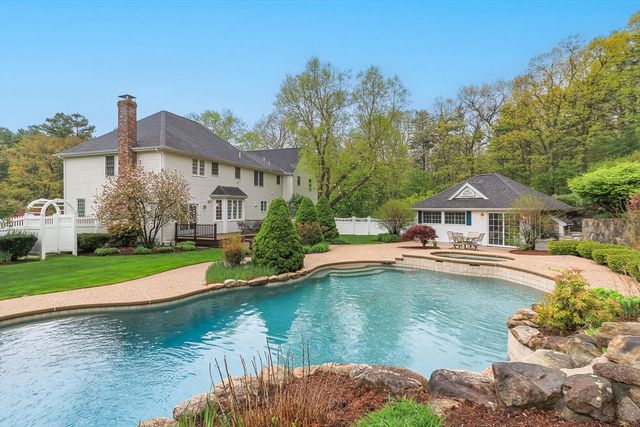 100 Overlook Drive, Groton, MA 01450