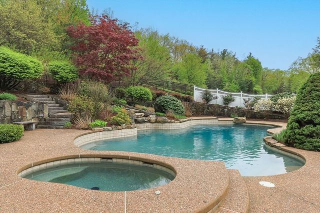 100 Overlook Drive, Groton, MA 01450