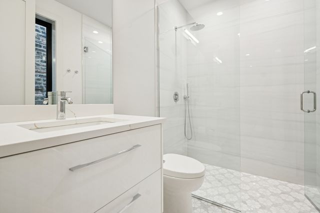 2434 W Superior Street, Chicago, IL 60612
