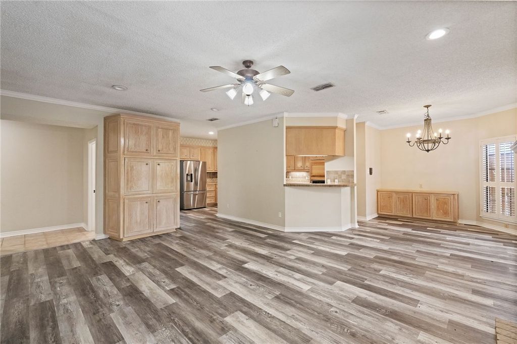 4701 Schwerin Lake Dr, Corpus Christi, TX 78413 — photo 5