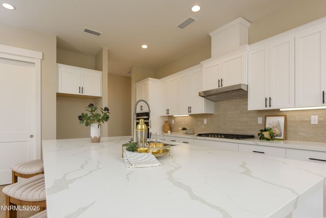 585 Sage Grouse Lp, Gardnerville, NV 89460