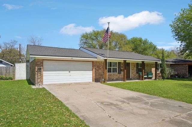 1702 16th Ave N, Texas City, TX 77590