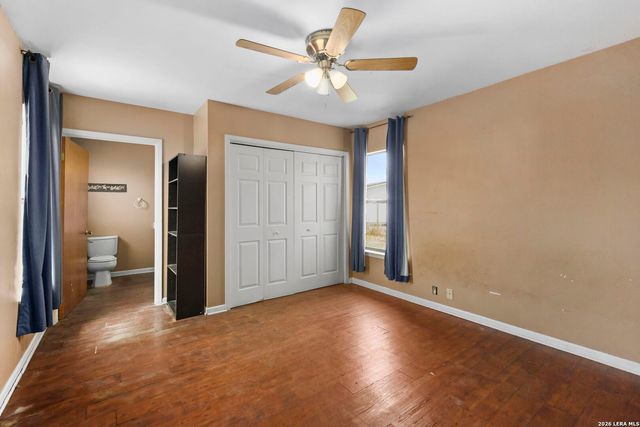 5119 Arrowhead Dr, San Antonio, TX 78228