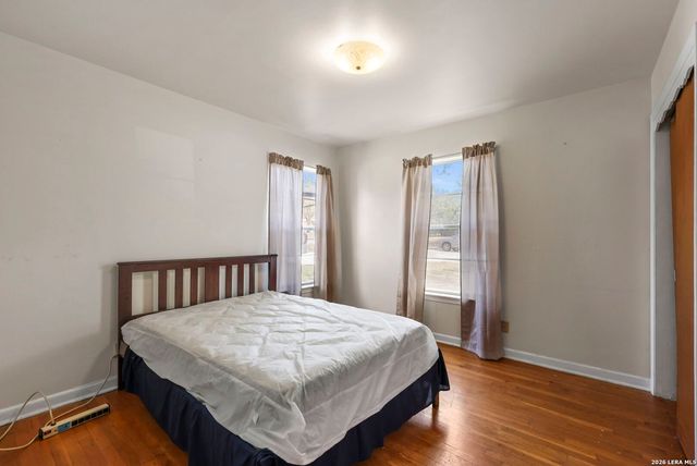 5119 Arrowhead Dr, San Antonio, TX 78228