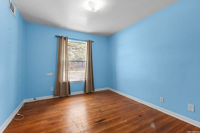 5119 Arrowhead Dr, San Antonio, TX 78228