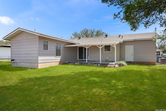 5119 Arrowhead Dr, San Antonio, TX 78228