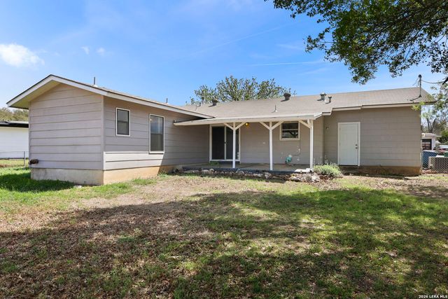 5119 Arrowhead Dr, San Antonio, TX 78228