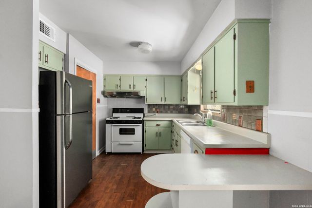 5119 Arrowhead Dr, San Antonio, TX 78228