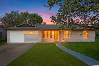 5119 Arrowhead Dr, San Antonio, TX 78228