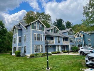 3208 Whitney Avenue 403, Hamden, CT 06518