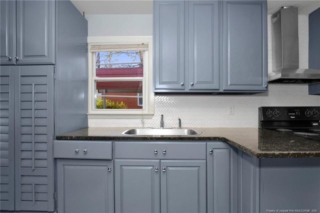 325 Jefferson Drive, Fayetteville, NC 28303