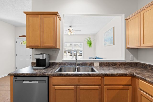 117 Maddux Ln Apt D, Myrtle Beach, SC 29588