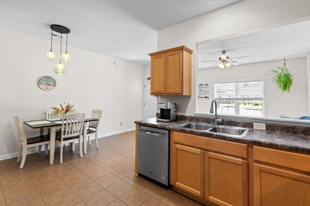 117 Maddux Ln Apt D, Myrtle Beach, SC 29588