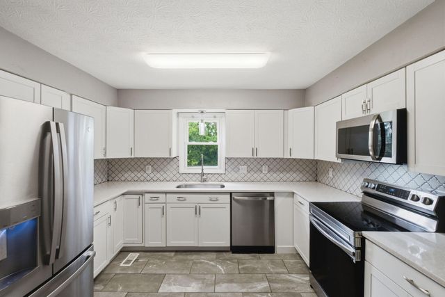 104 Deer Creek Drive, Richmond, KY 40475