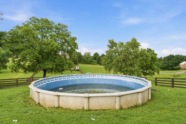 104 Deer Creek Drive, Richmond, KY 40475