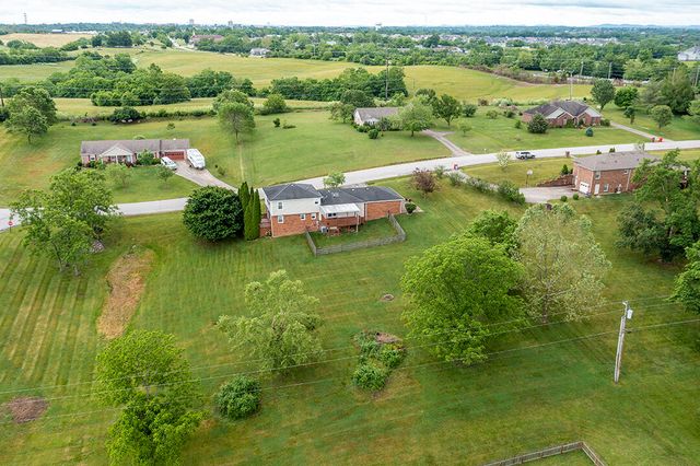 104 Deer Creek Drive, Richmond, KY 40475