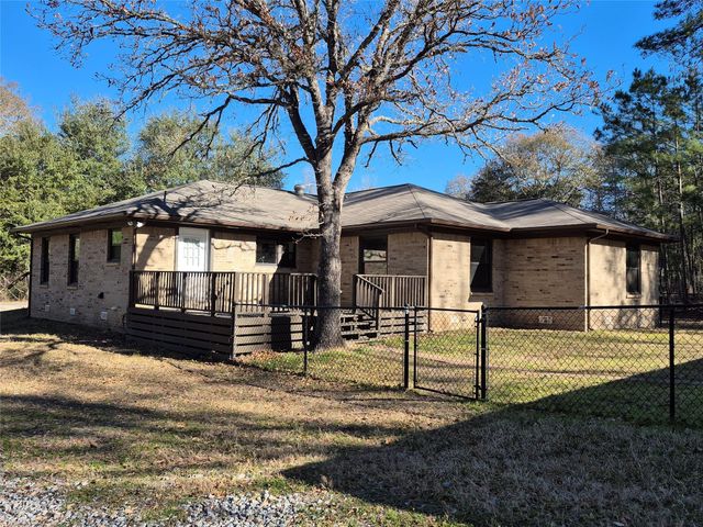 92 Summer Place, Huntsville, TX 77340