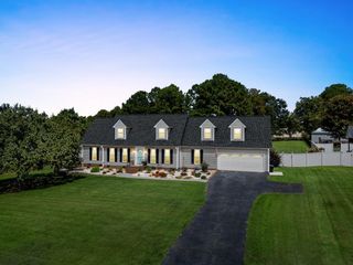 6 Carolina Oaks Dr, Chesnee, SC 29323