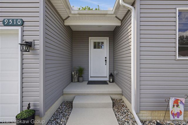 9510 Orchard Lake Drive, Richfield Township, MI 48423
